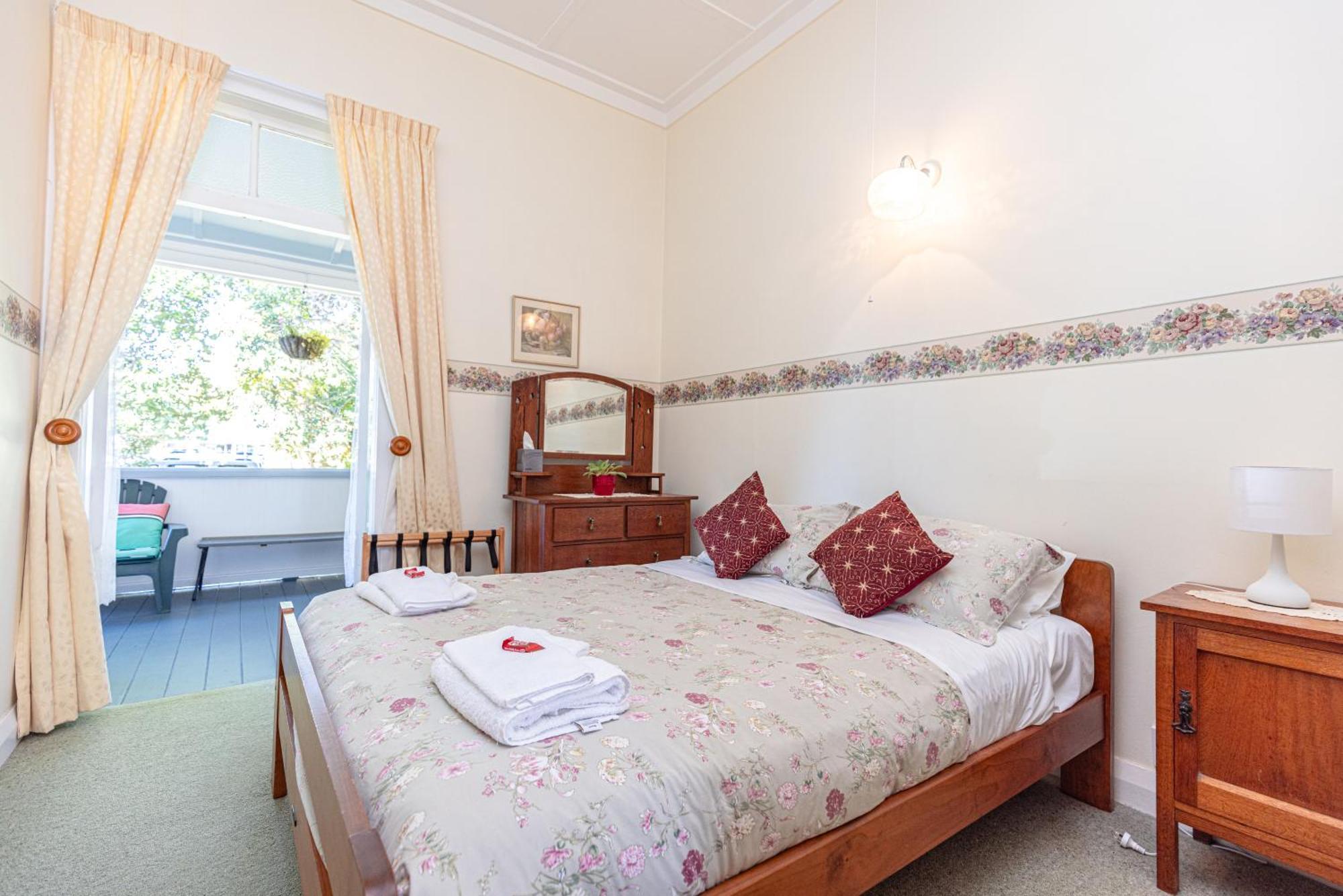 Braemar House B&B And Yha Hostel Whanganui Exterior photo