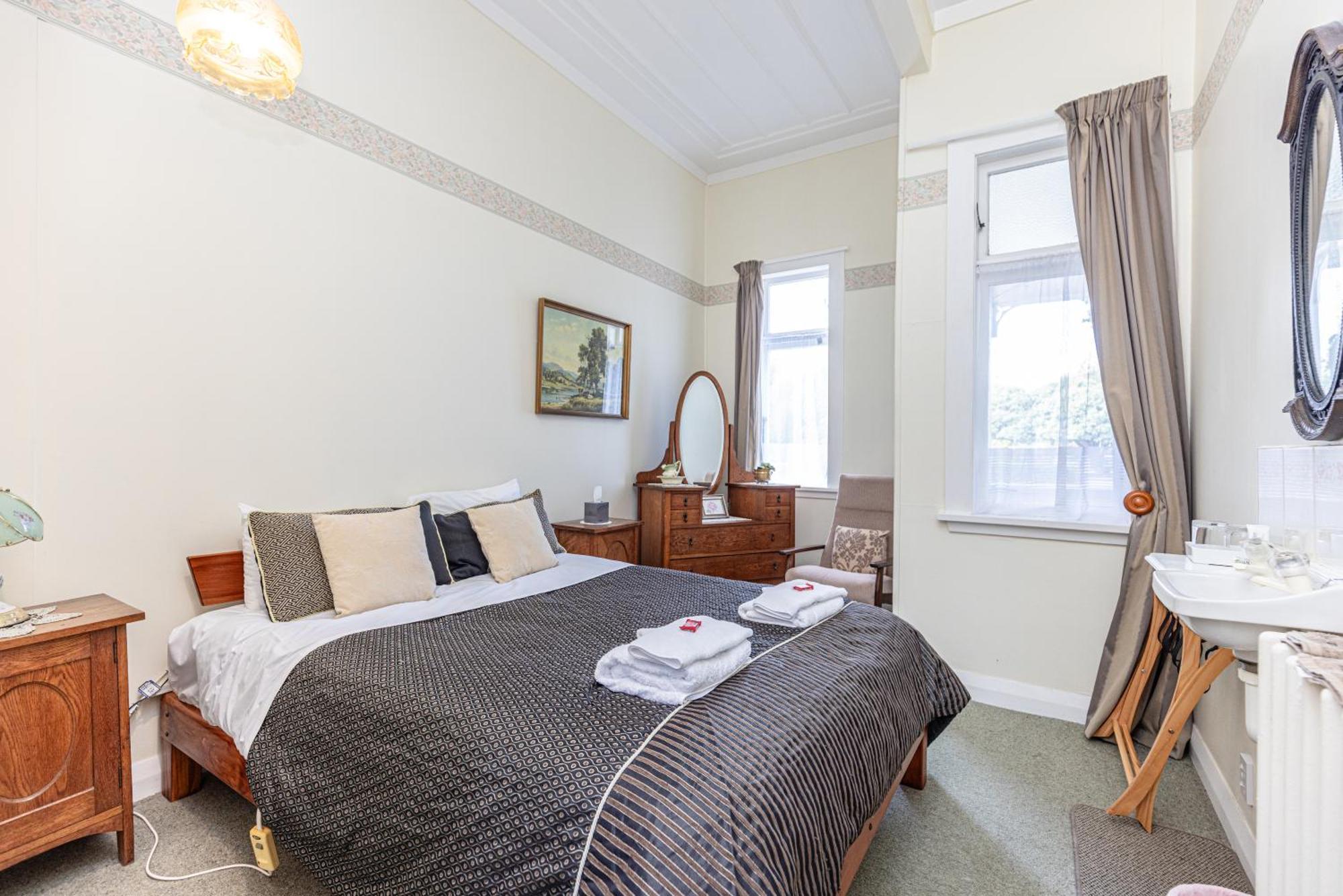 Braemar House B&B And Yha Hostel Whanganui Exterior photo