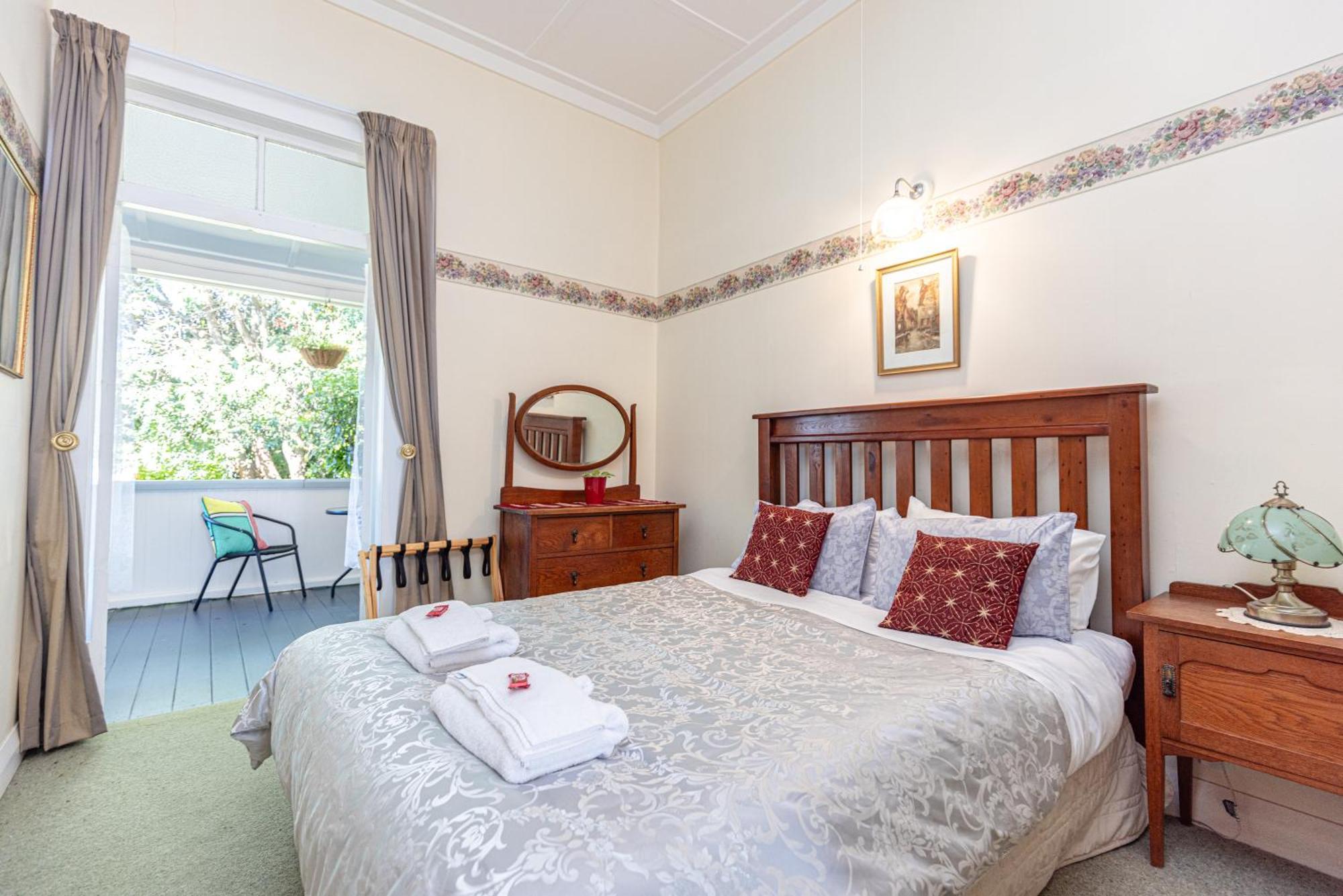 Braemar House B&B And Yha Hostel Whanganui Exterior photo